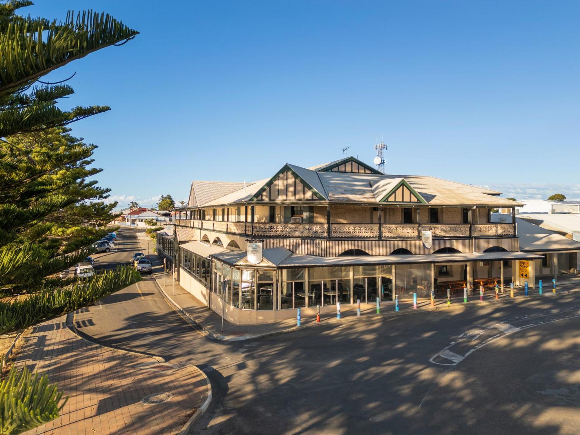 Aurora Ozone Hotel Kingscote Exterior foto
