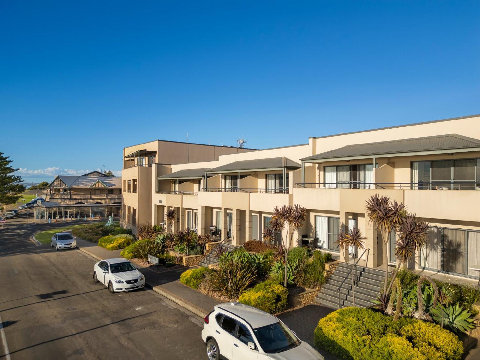 Aurora Ozone Hotel Kingscote Exterior foto